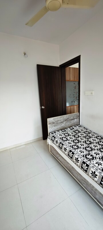 2.5 BHK Apartment For Sale in Ravetkar Sukhniwas, Senapati Bapat Road