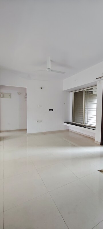 2 BHK Apartment For Sale in Ravetkar Sukhniwas, Senapati Bapat Road
