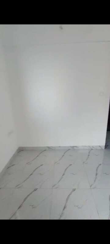 Room in 2 BHK Apartment at Raymond Ten X Habitat, Pokhran Road No Two – for Rent