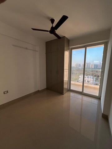 Room in 3 BHK Apartment at Sector 92 – for Sale