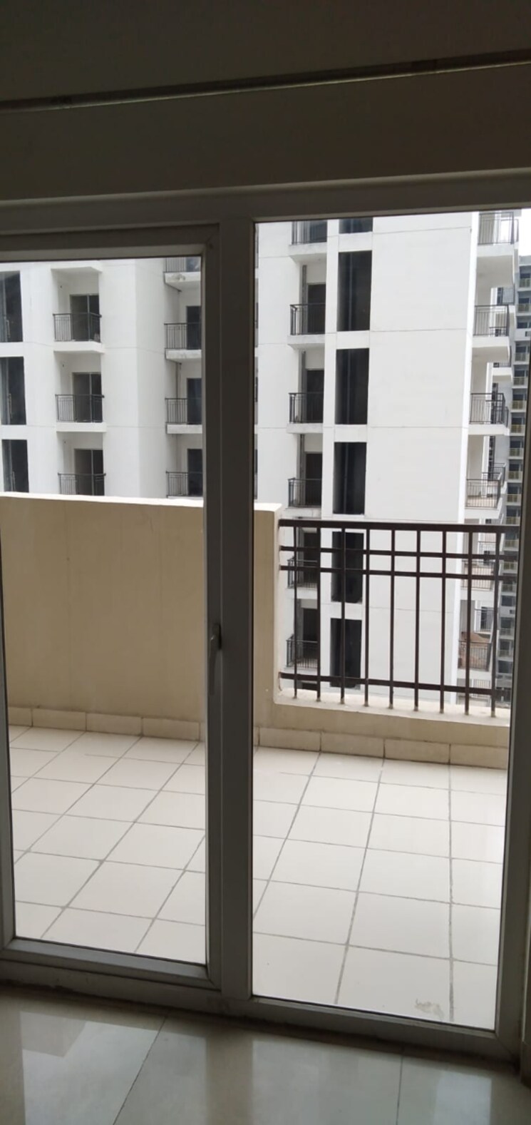 Room, ajnara-le-garden 2 Bedroom 900 Sq.Ft. Apartment In Panchsheel Green Greater Noida 9736174