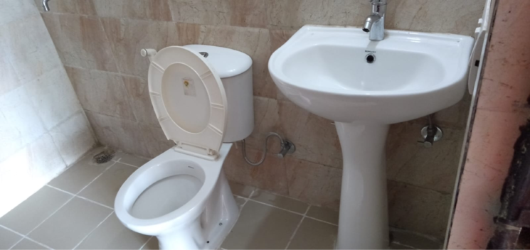 Bathroom, ajnara-le-garden 2 Bedroom 900 Sq.Ft. Apartment In Panchsheel Green Greater Noida 9736174