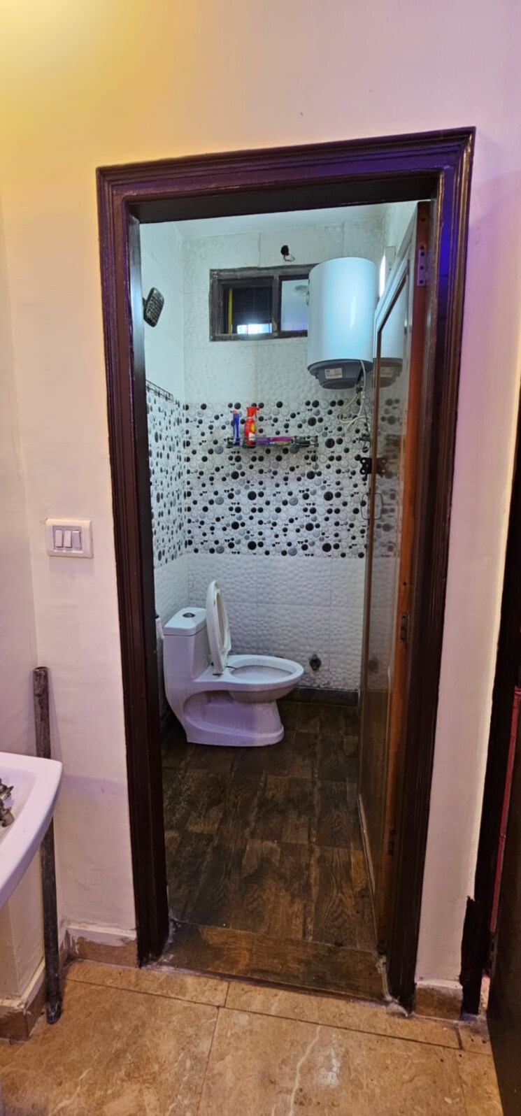 Bathroom, vishwas park 2 Bedroom 60 Sq.Yd. Builder Floor In Vishwas Park Delhi 9736185