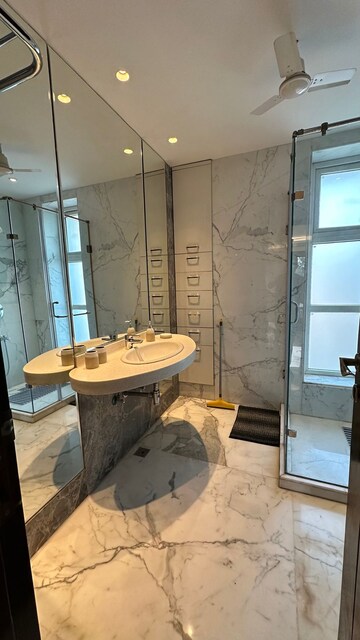 Attached Bathroom in 3.5 BHK Apartment at Defence Colony – for Rent