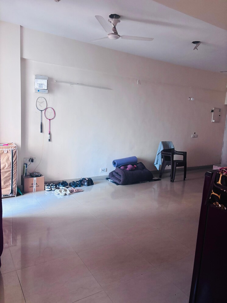 Living Room, great-value-sharanam 2 Bedroom 734 Sq.Ft. Apartment In Sector 107 Noida 9736199