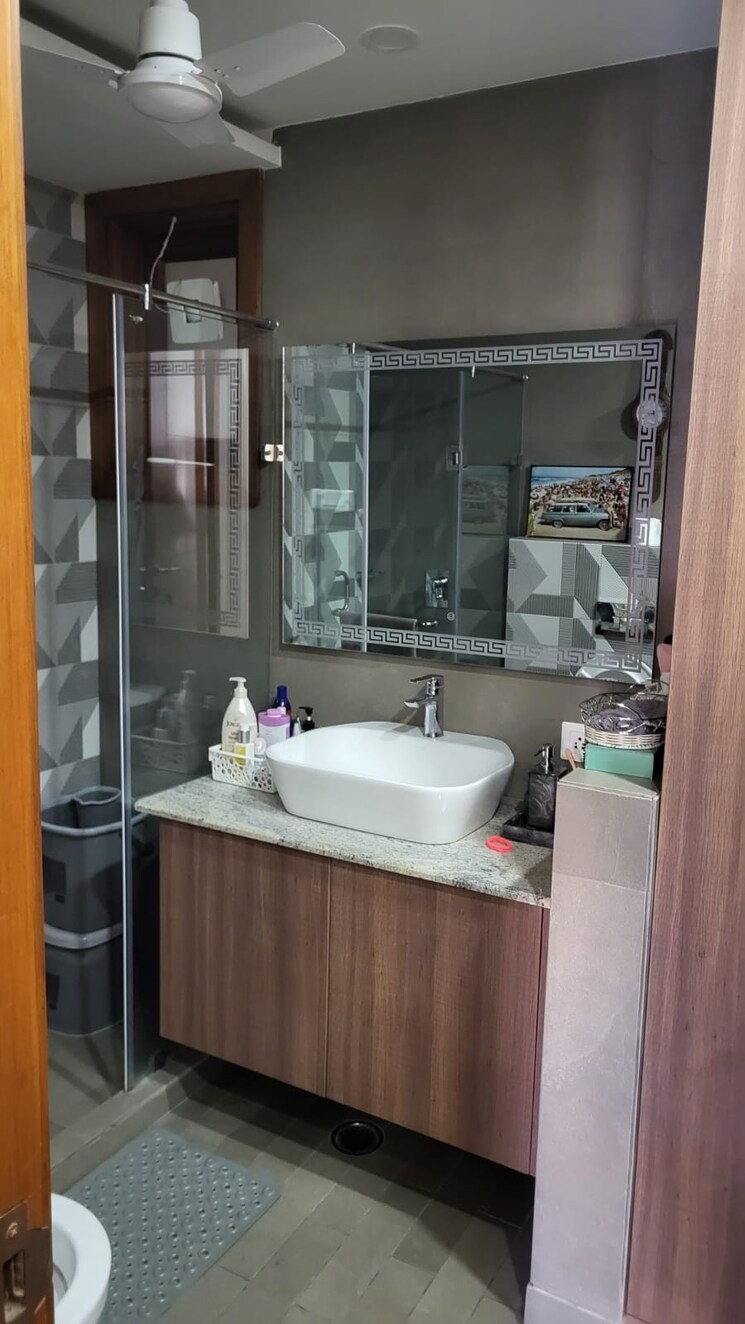 Attached Bathroom, greater kailash i 3 Bedroom 2500 Sq.Ft. Apartment In Greater Kailash I Delhi 9736198