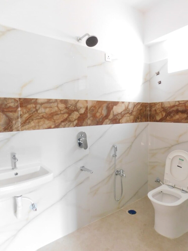 Bathroom, kondapur 3 Bedroom 1850 Sq.Ft. Builder Floor In Kondapur Hyderabad 9736230