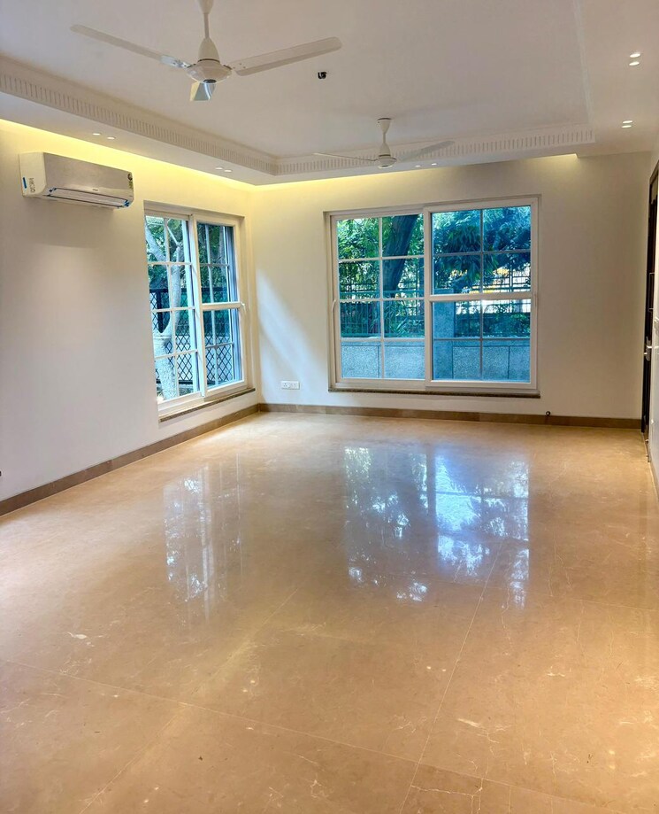 Cover Image, vasant kunj 4 Bedroom 2200 Sq.Ft. Apartment In Vasant Kunj Delhi 9736239