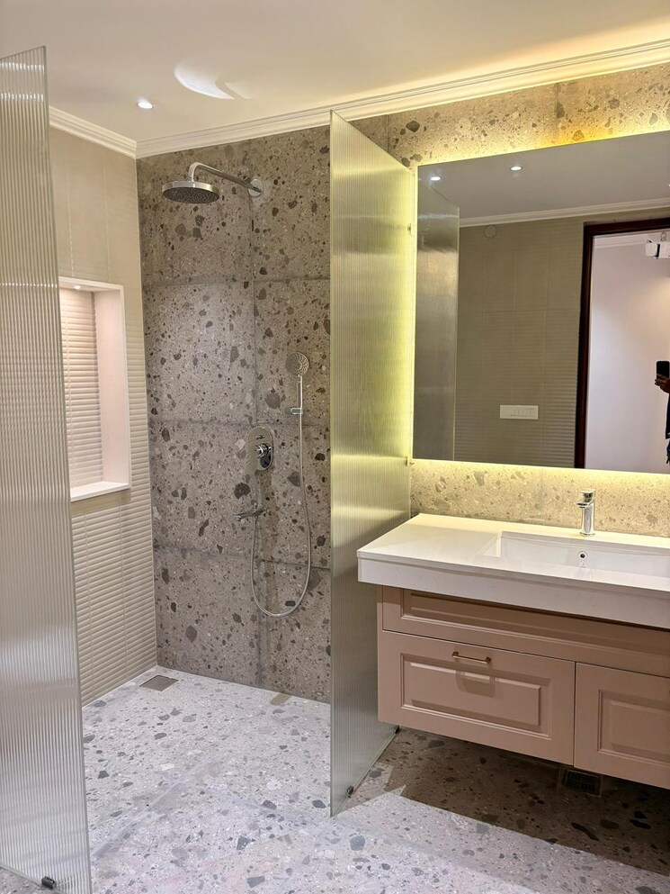 Attached Bathroom, vasant kunj 4 Bedroom 2200 Sq.Ft. Apartment In Vasant Kunj Delhi 9736239