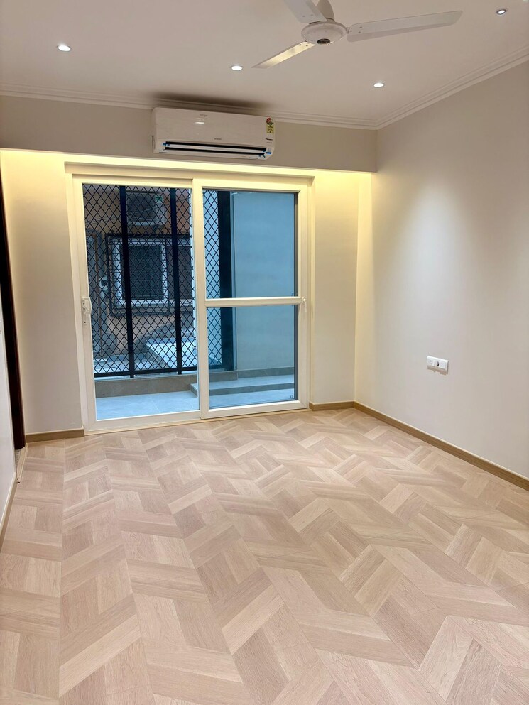 Room, vasant kunj 4 Bedroom 2200 Sq.Ft. Apartment In Vasant Kunj Delhi 9736239