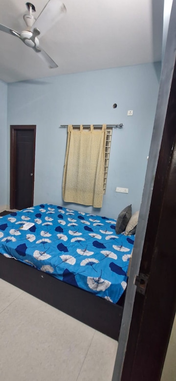 Bedroom in 2 BHK Builder Floor at Kondapur – for Rent