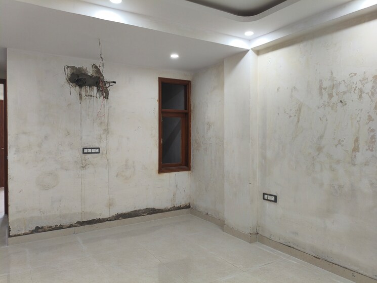 Room, rajpur khurd extension 2 Bedroom 800 Sq.Ft. Builder Floor In Rajpur Khurd Extension Delhi 9736260