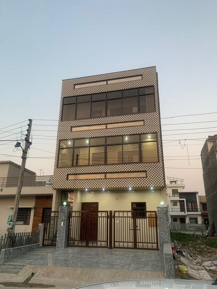 Cover Image, sector 77 6+ Bedroom 125 Sq.Yd. Independent House In Sector 77 Mohali 9736303