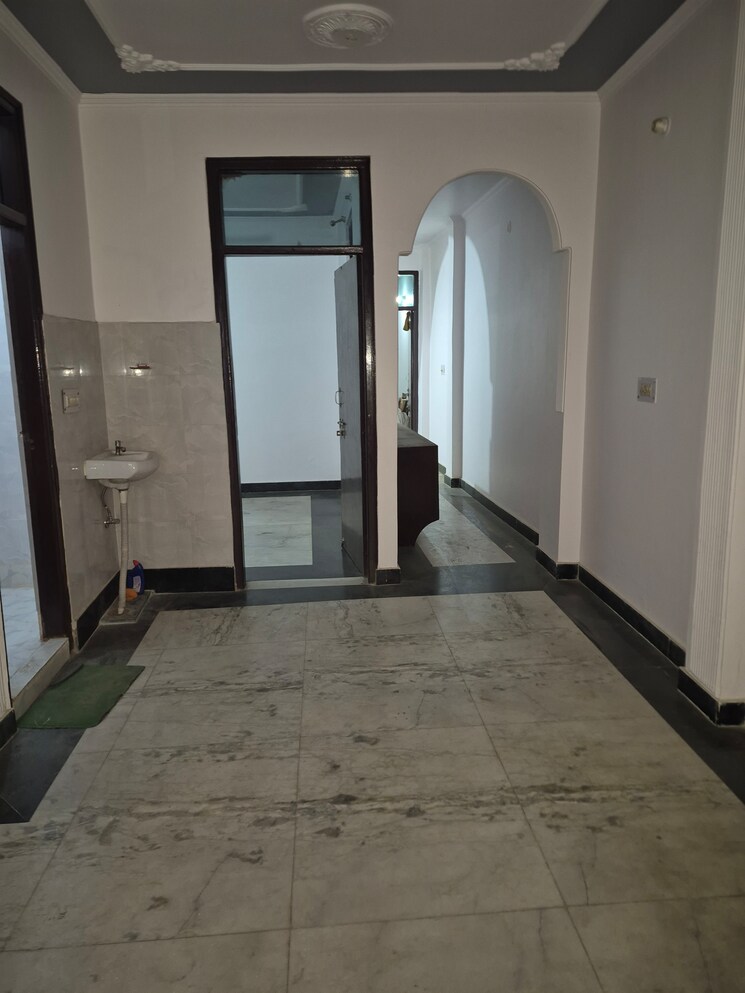 undefined, mayur vihar 2.5 Bedroom 800 Sq.Ft. Builder Floor In Mayur Vihar Delhi 9736328