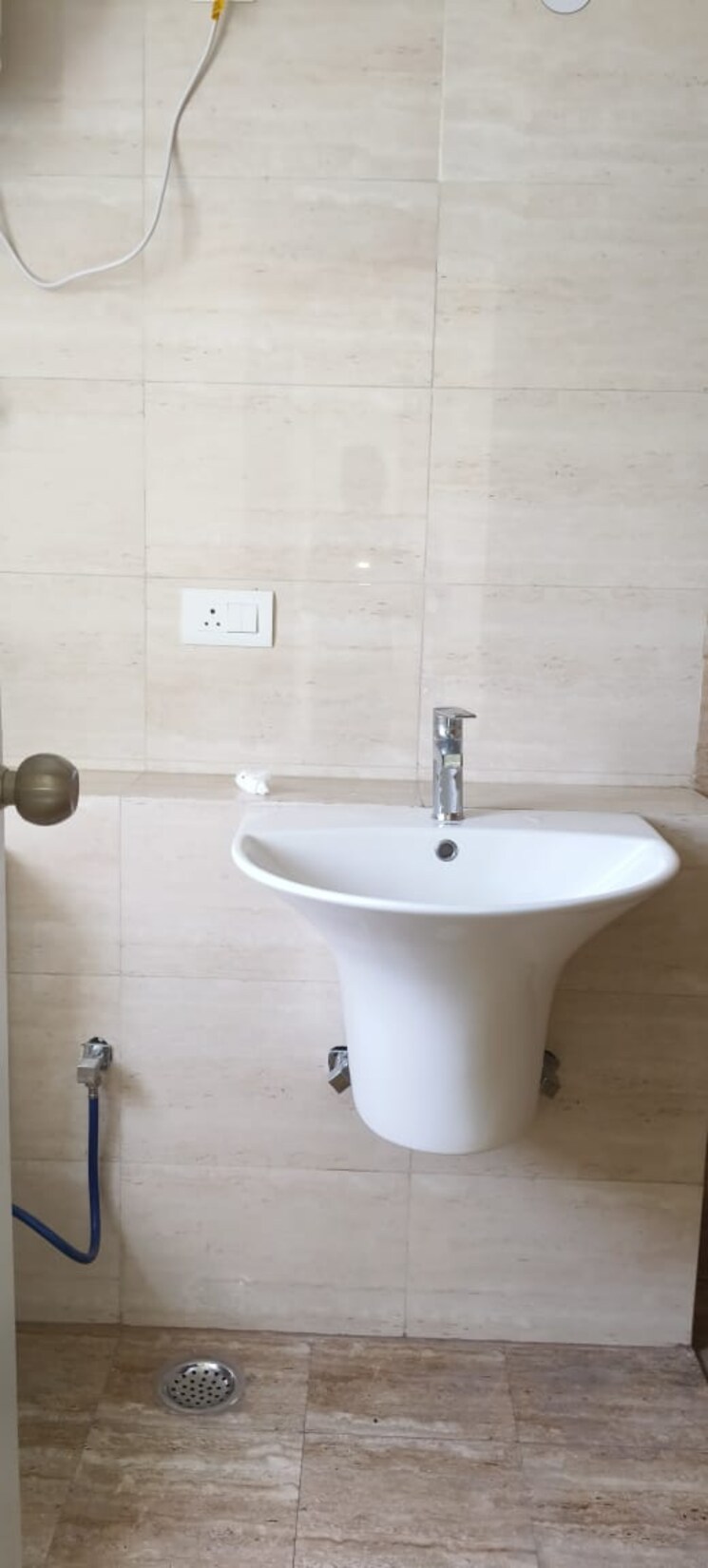 Bathroom, shree-vardhman-victoria 3.5 Bedroom 1950 Sq.Ft. Apartment In Sector 70 Gurgaon 9736337