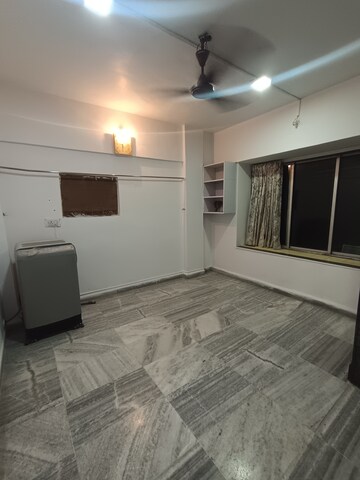 Room in 2 BHK Apartment at Sher E Punjab, Andheri East – for Sale