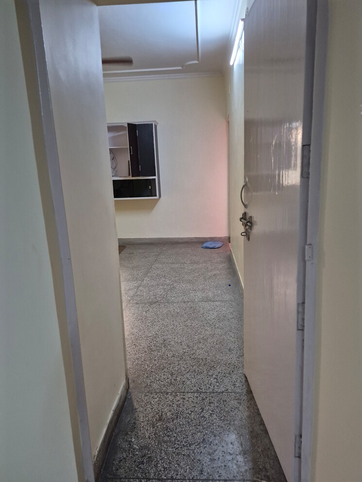 Cover Image, mayur vihar 2.5 Bedroom 1130 Sq.Ft. Apartment In Mayur Vihar Delhi 9736339