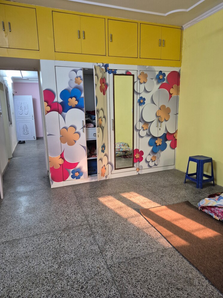 undefined, mayur vihar 2.5 Bedroom 1130 Sq.Ft. Apartment In Mayur Vihar Delhi 9736339