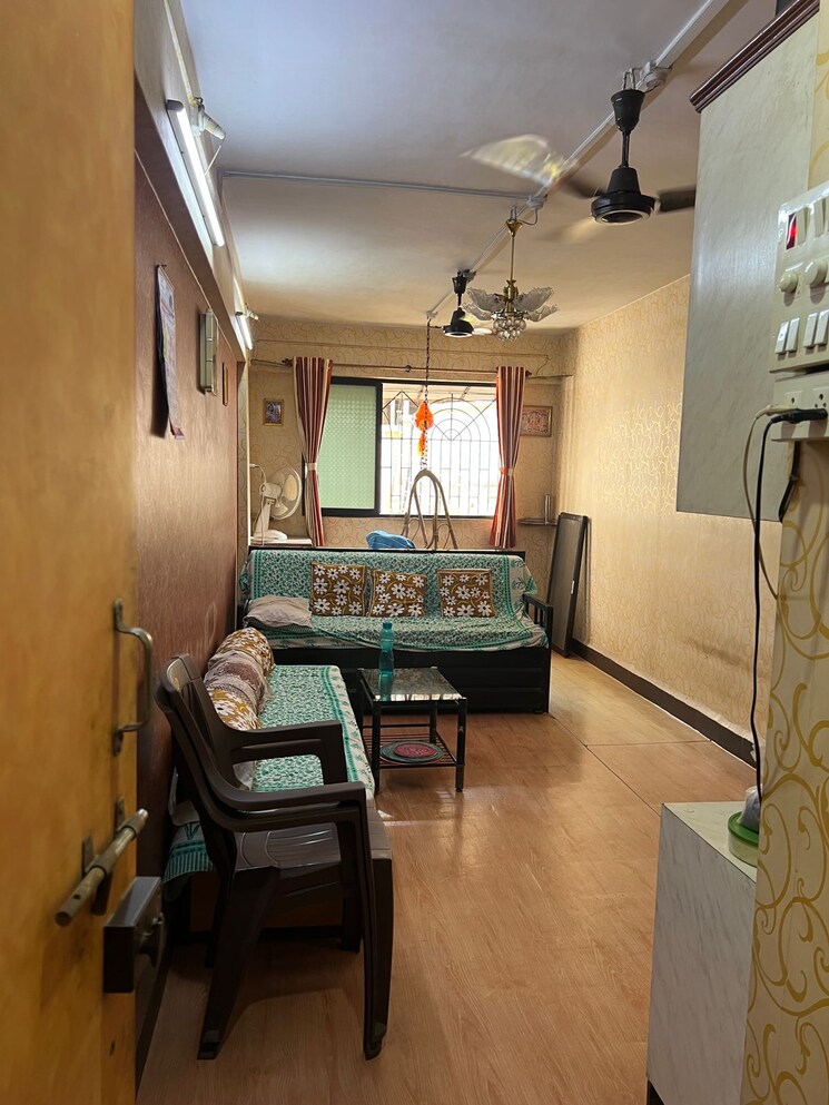 Living Room, dombivli west 1 Bedroom 560 Sq.Ft. Apartment In Dombivli West Thane 9736350