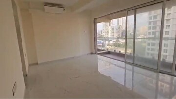 Room in 2 BHK Apartment at Hatdia Ison Height, Lower Parel – for Rent