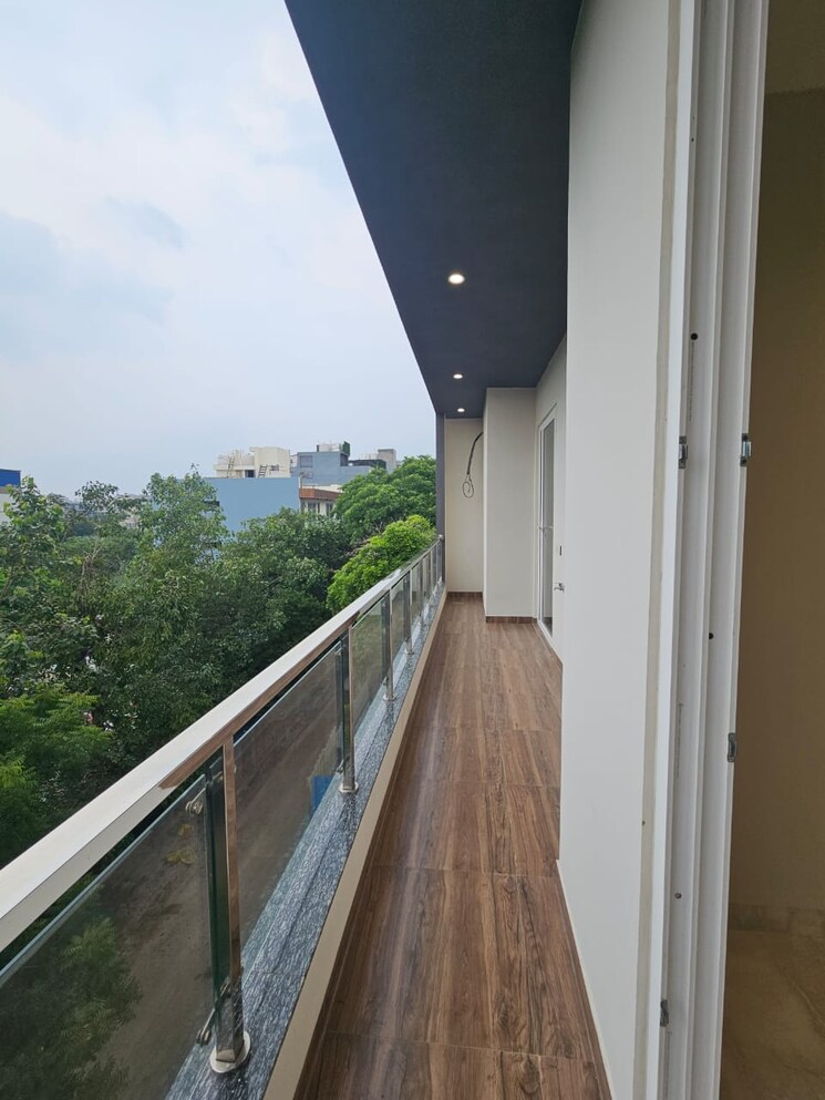 Balcony, malibu town 3.5 Bedroom 2165 Sq.Ft. Builder Floor In Malibu Town Gurgaon 9736437