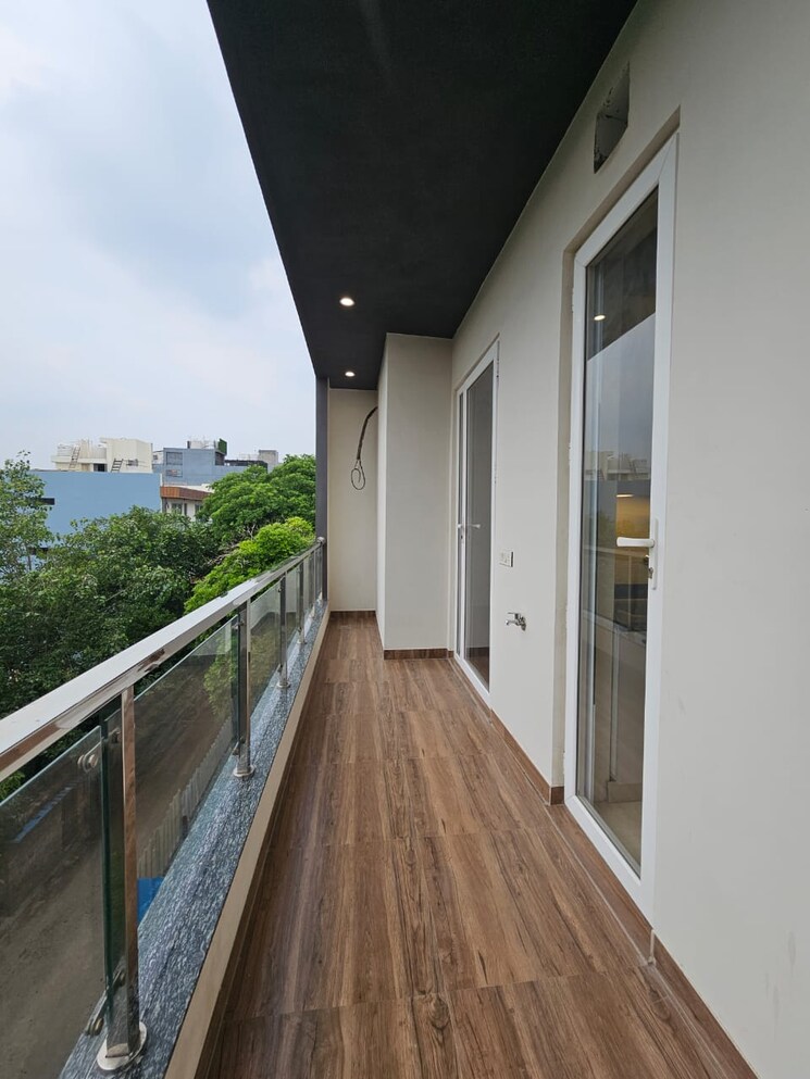 Balcony, malibu town 3.5 Bedroom 2165 Sq.Ft. Builder Floor In Malibu Town Gurgaon 9736437