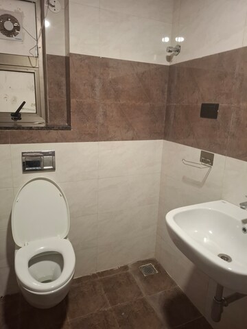 Bathroom in 3 BHK Apartment at Banjara Hills – for Rent