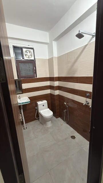 Bathroom in 1 RK Builder Floor at Greenwood City, Sector 40 – for Rent
