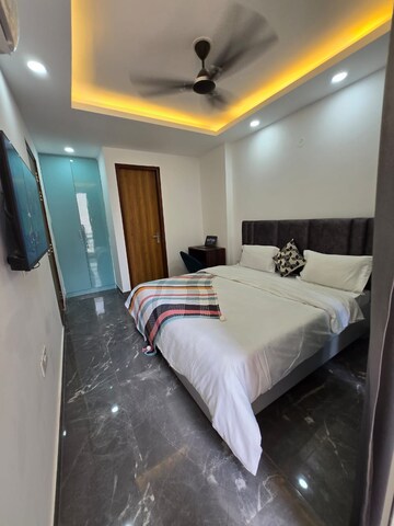 Bedroom in 1 BHK Builder Floor at Ardee Mall, Sector 52 – for Rent