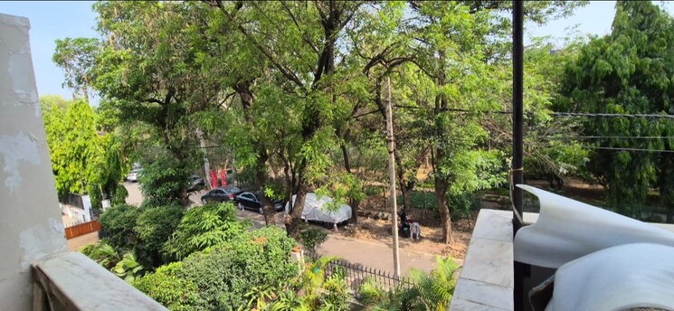 Exterior View, geetanjali enclave 3.5 Bedroom 465 Sq.Yd. Apartment In Geetanjali Enclave Delhi 9736493