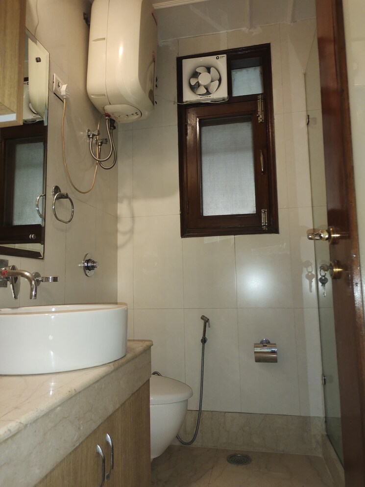 Kitchen, new friends colony 4 Bedroom 4000 Sq.Ft. Builder Floor In New Friends Colony Delhi 9736524