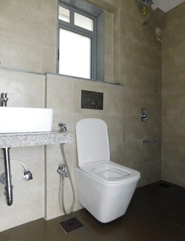 Bathroom in 2 BHK Apartment at Dynamix Avanya, Dahisar East – for Sale