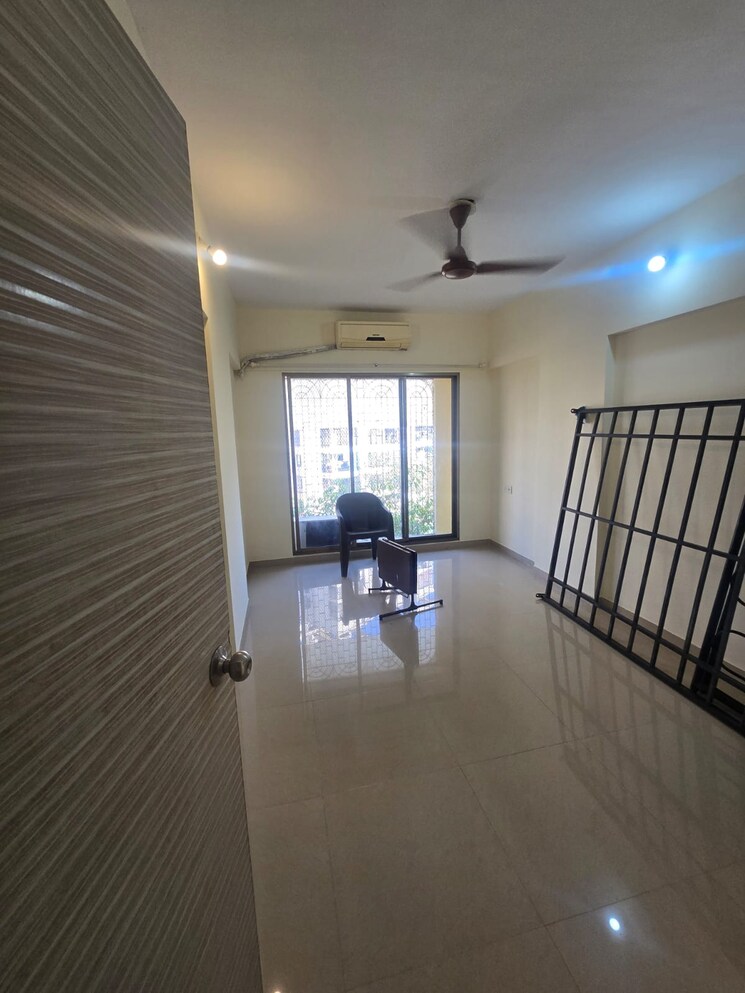 Room, best-complex-andheri-west 2 Bedroom 650 Sq.Ft. Apartment In Andheri West Mumbai 9736548