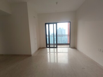 Room in 2 BHK Apartment at Lodha Vista, Lower Parel – for Rent