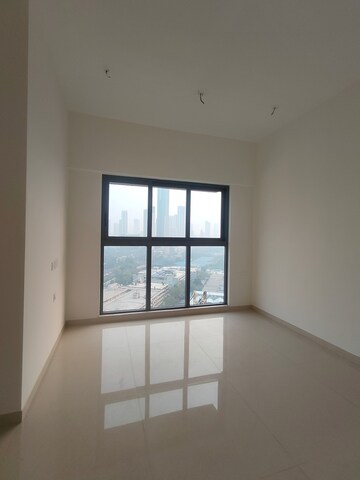 Room in 2 BHK Apartment at Lodha Vista, Lower Parel – for Rent