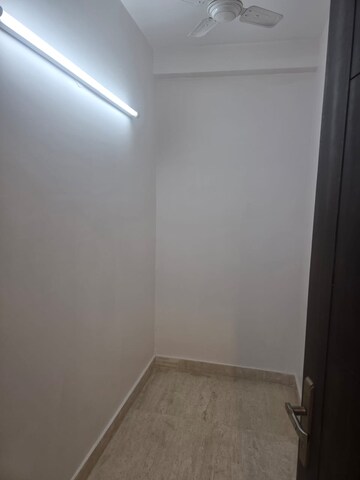 Room in 3 BHK Builder Floor at Greater Kailash I – for Rent