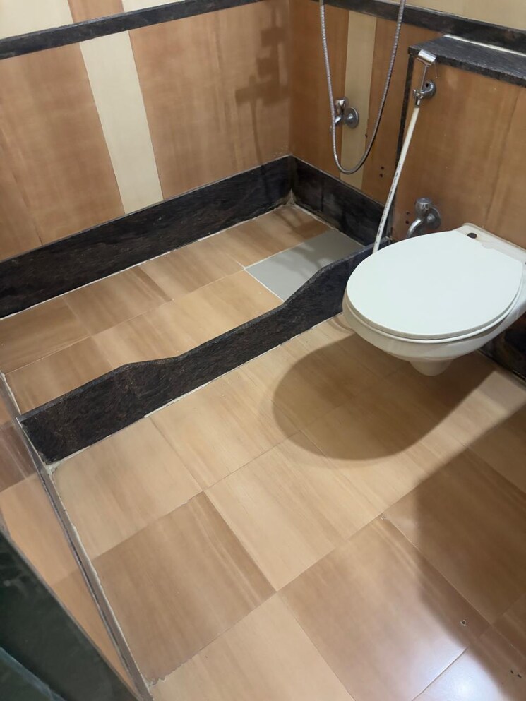 Bathroom, goyal-green-woods 2 Bedroom 756 Sq.Ft. Apartment In Andheri East Mumbai 9736609