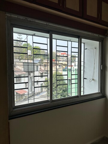 Room in 1 BHK Apartment at Saudamini CHS, Kothrud – for Rent