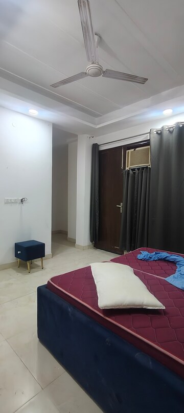 Bedroom in 3 BHK Builder Floor at Chattarpur – for Rent