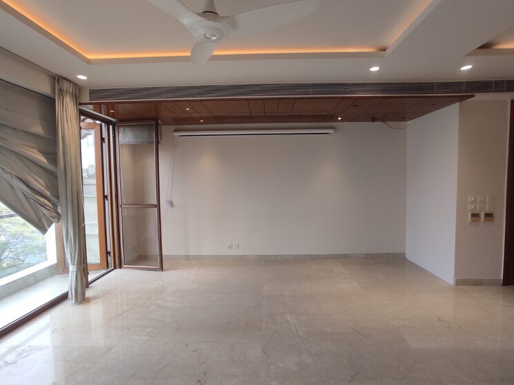 Room, panchsheel park 4 Bedroom 4500 Sq.Ft. Builder Floor In Panchsheel Park Delhi 9736632