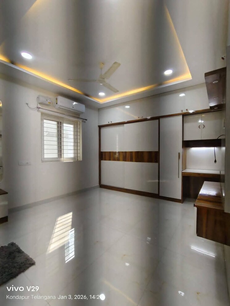 Room, kondapur 3 Bedroom 1750 Sq.Ft. Apartment In Kondapur Hyderabad 9736667