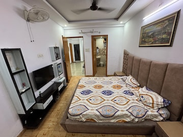 Room in  Pg at Gomti Nagar – for Rent