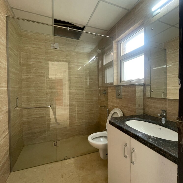 Bathroom, bptp-amstoria 3 Bedroom 2229 Sq.Ft. Builder Floor In Sector 102 Gurgaon 9736708
