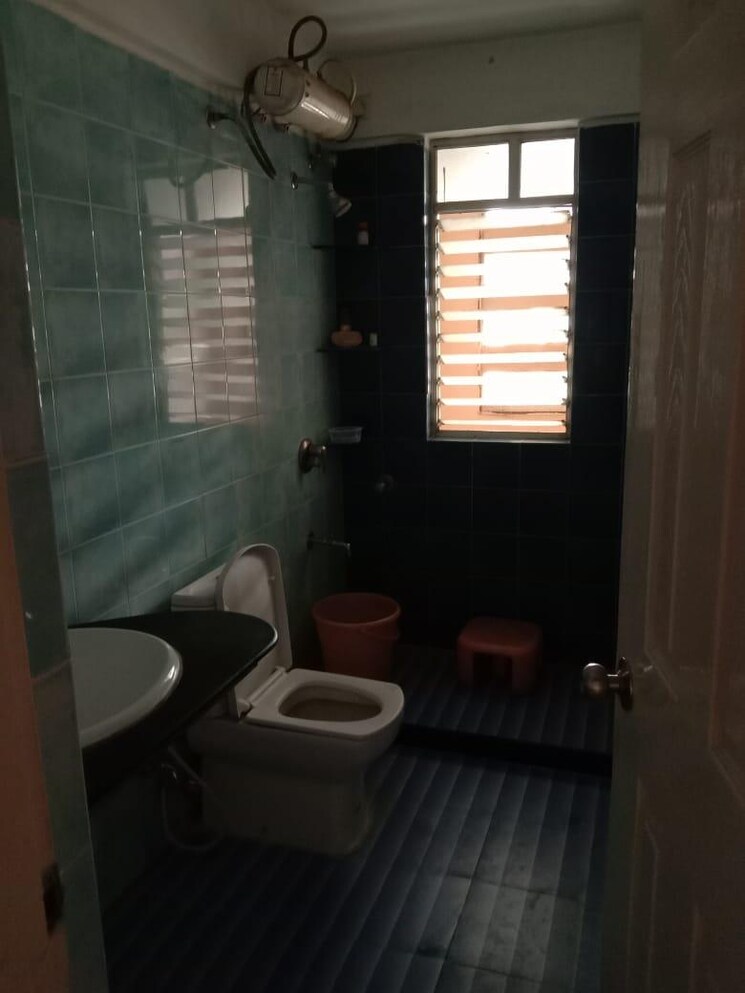 Bathroom, madhuban-satin-brick 3 Bedroom 1650 Sq.Ft. Apartment In Kharadi Pune 9736719