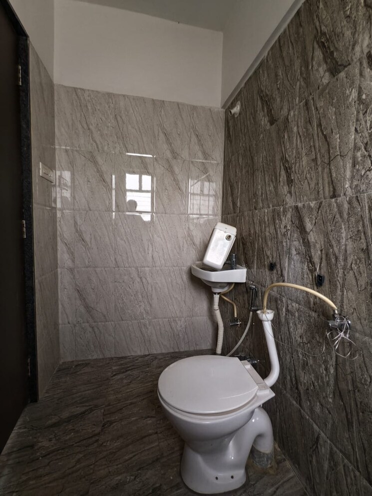 Bathroom, bhargav-monte-rosa 2 Bedroom 947 Sq.Ft. Apartment In Sinhagad Road Pune 9736743