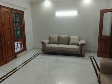 3 BHK Builder Floor For Rent in Sector 31