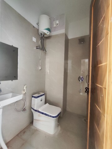 Master Bedroom in Studio Builder Floor at Sector 44 – for Rent