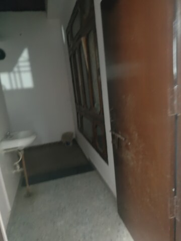 Furnished Amenities in 5 BHK Independent House at Gomti Nagar – for Rent