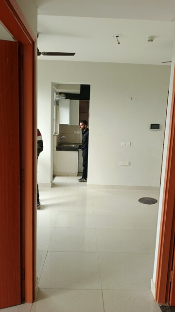 Room in 2 BHK Apartment at Tata Eureka Park, Sector 150 – for Rent