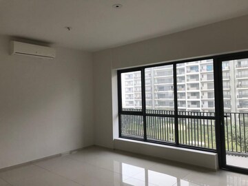 Room in 3 BHK Apartment at Ireo Skyon, Sector 60 – for Rent